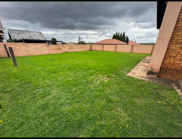 3 BEDROOM HOUSE FOR SALE IN AERORAND